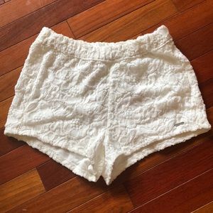 white lace shorts